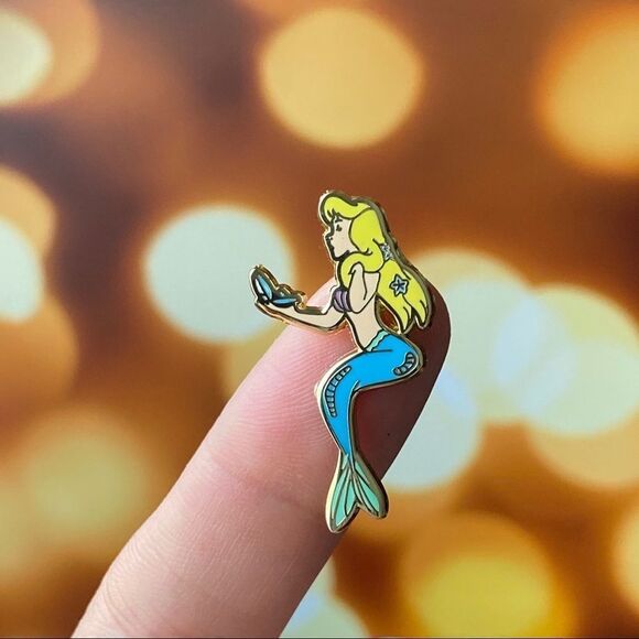 Peter Pan Blonde Mermaid Enamel Pin/ Brooch - Picture 1 of 5